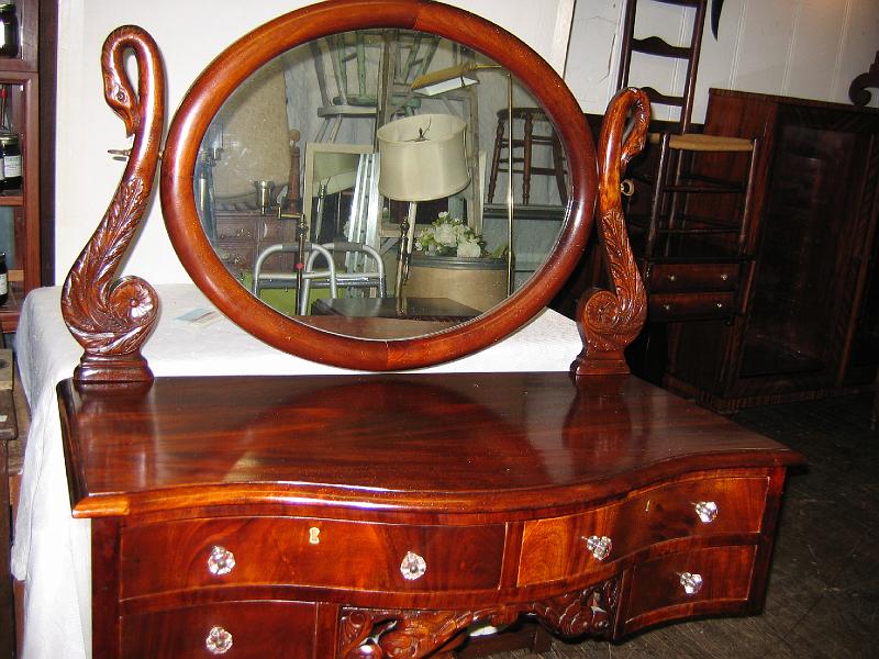 Picture 042.jpg - Ornate Vict. Mhg. Vanity, Swan carved